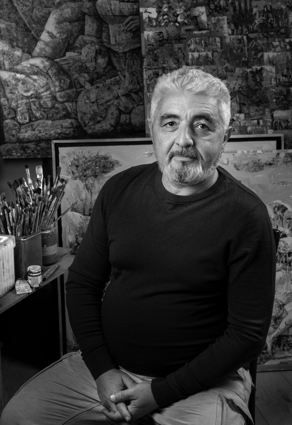 Abel Karen Kazinyan in his studio